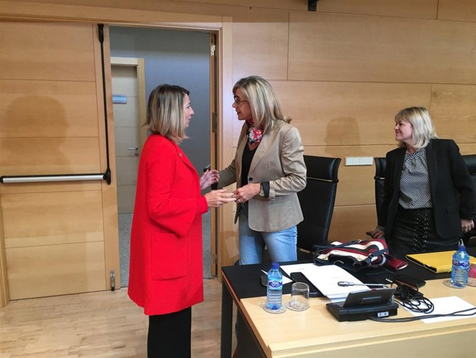 Valladolid.- Alicia García y Ana Muñoz de la Peña, antes de la comparecencia
