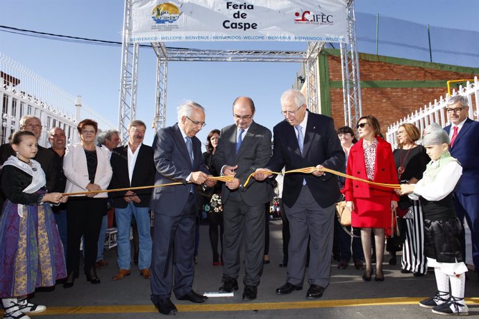 Lambán ha asistido al acto de inauguración de la 37ª edición de Expo Caspe