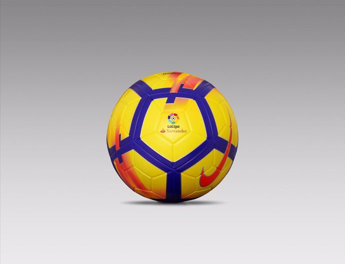 El balón Nike Ordem V Hi-Vis 