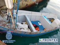 Tres detenidos por tráfico de inmigrantes, muchos menores, en embarcaciones de pesca e hinchables