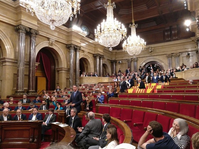 El ple del parlament sense els diputats d'Cs, PSC i sortint els de el PP