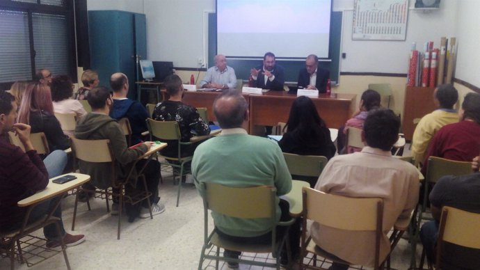 La Junta ofrece en Granada más de 5.000 plazas de enseñanzas semipresenciales
