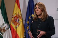 Susana Díaz muestra su apoyo "claro e inequívoco" a las medidas para restablecer la legalidad en Cataluña