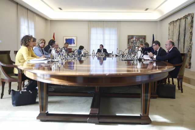 Mariano Rajoy preside el Consejo de Ministros extraordinario