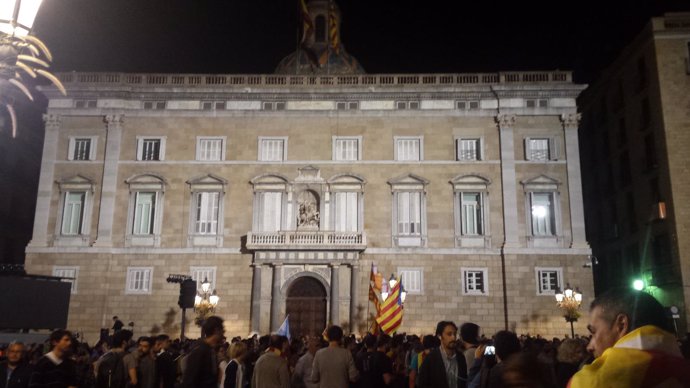 Fiesta por la república de la plaza Sant Jaume de Barcelon