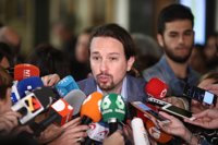 Iglesias reclama que las elecciones convocadas por Rajoy en Cataluña se celebren "sin represión"