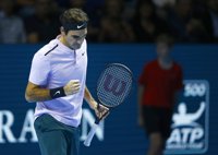 Federer sufre más de la cuenta para derrotar a Mannarino y acceder a las semifinales en Basilea