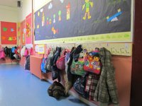 Cuatro escuelas del distrito barcelonés de Les Corts estrenan camino escolar