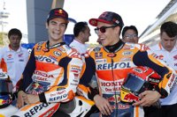 Pedrosa logra la pole y Marc Márquez partirá séptimo por el título