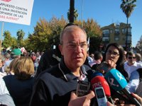 Monago considera que mantener el Estado de Derecho va a "costar esfuerzos" y apuesta por ser "firmes"