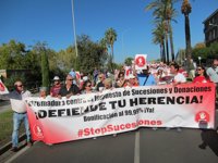 Más de 300 personas reclaman en Mérida la supresión del impuesto de sucesiones y piden "voluntad política" para lograrlo