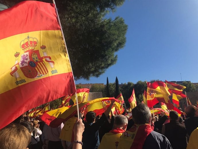 Colón torna a tenyir-se de rojigualda