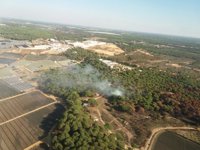 Un incendio ya extinguido quema una hectárea y media de matorral en un paraje de Moguer (Huelva)