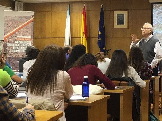 Expertos se reúnen en Lourizán tras los fuegos