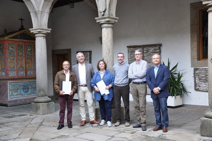 Imagen del jurado del II Premio Xosé Neira Vilas de novela corta