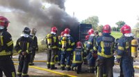 Bomberos cántabros mejoran técnicas de extinción en interiores