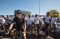 Bridgestone lleva a 400 personas a compartir un triatlón con Javier Gómez Noya en Pontevedra