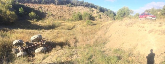 Accidente de tractor en Carcastillo.