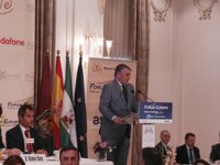 Carnero dice que una vez que las empresas deciden irse de Cataluña "preferimos que vengan a Andalucía"