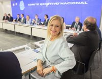 Cifuentes no se pronuncia sobre la reelección de Carmena y cree que "ahora lo que toca es trabajar por los madrileños"