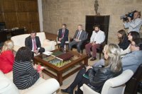 La patronal, UGT y CCOO plantean a la Junta un plan de empleo para 2018 y 2019 basado en la creación de empleo privado