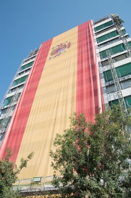 Bandera de España en Valdebebas
