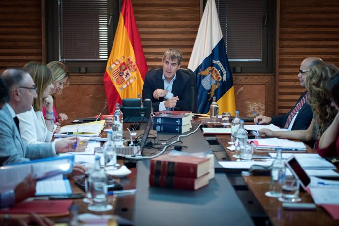 El presidente canario, Fernando Clavijo, presidiendo el Consejo de Gobierno