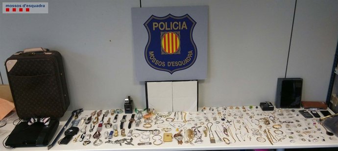 Objectes robats per dos lladres especialitzats detinguts a Barcelona