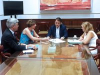 Santa Cruz de Tenerife estudia utilizar voluntarios para mejorar la seguridad en el acceso al CEIP García Escámez