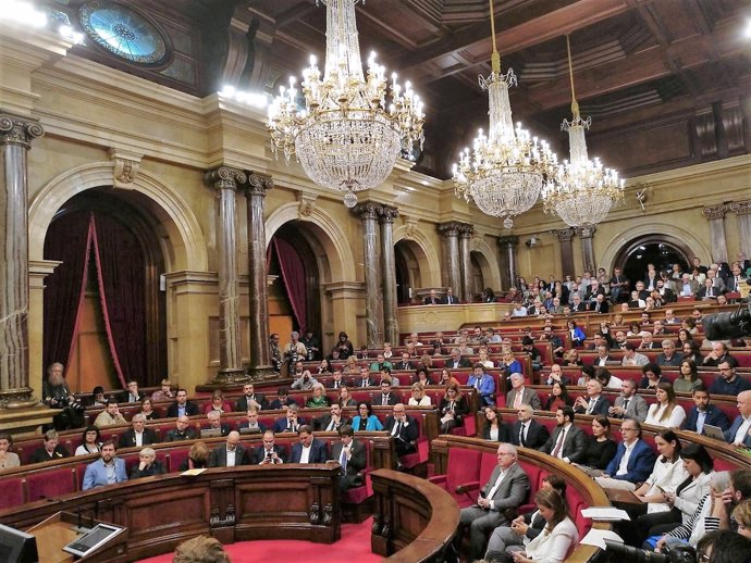 Pleno del Parlament el 27 de octubre