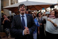 El Gobierno recuerda que "en este momento no hay ningún tipo de restricción" a la libertad de movimiento de Puigdemont