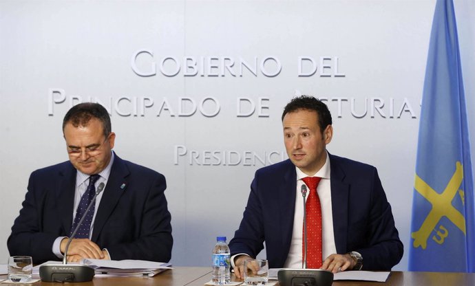 Isaac Pola y Guillermo Martínez en rueda de prensa tras el Consejo de Gobierno.