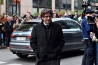 Puigdemont dice que el Gobierno plantea el 21-D como un "plebiscito" y le pregunta si aceptará el resultado