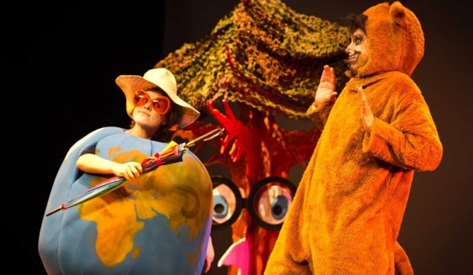 Obra teatral de BMW para concienciar sobre conducción responsable a niños