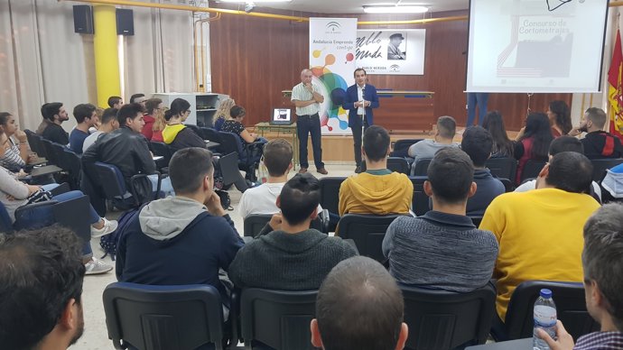 Nota, Audios Y Foto Junta (Móntante Tu Película)