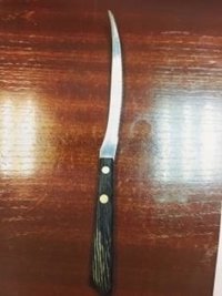 Sucesos.- Denunciado en Utrera tras ser descubierto con un cuchillo moldeado para forzar cerraduras de coche