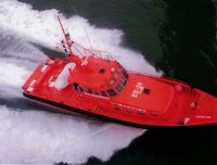 Rescatados dos tripulantes de un velero con bandera de Ucrania que se hundía a 23 millas de Conil