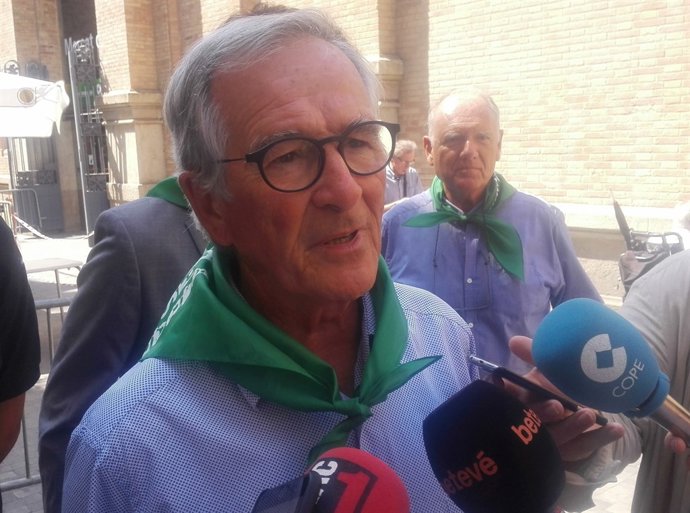 El líder del PDeCAT de Barcelona, Xavier Trias, davant els mitjans a Sants.