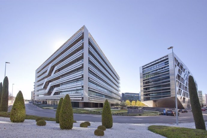 Edificio de oficinas de Hispania en el Campo de las Naciones de Madrid