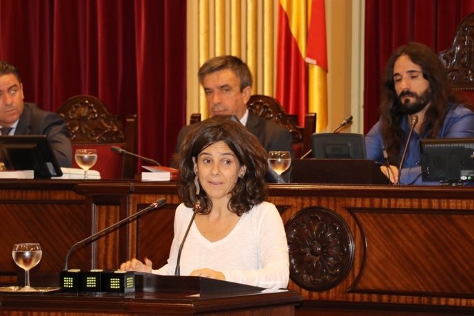 Margalida Capellà se despide del Parlament