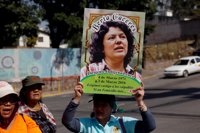 Miembros de las fuerzas de Honduras y de una hidroeléctrica habrían conspirado para asesinar a Berta Cáceres