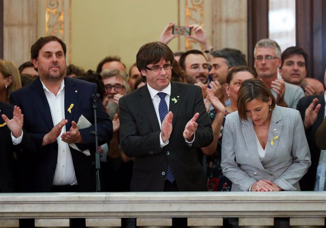 Puigdemont, Junqueras y Forcadell tras la declaración de independencia