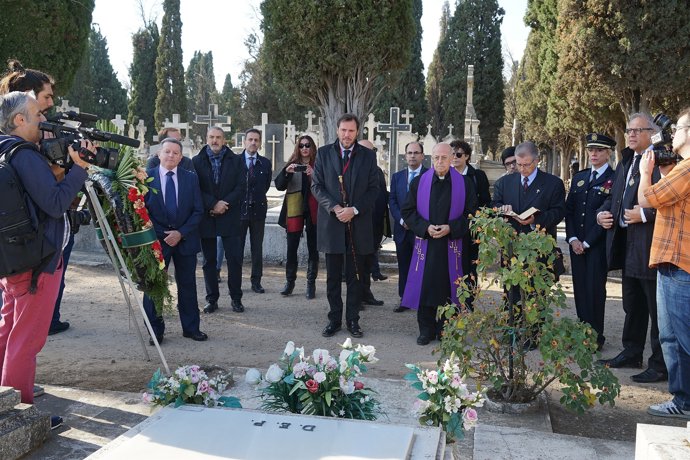 Valladolid. Visita institucional al cementiri del Carmen