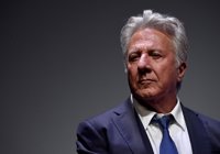La escritora Anna Graham Hunter denuncia que Dustin Hoffman la acosó sexualmente en 1985, cuando tenía 17 años