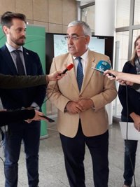 Arellano afirma que la nueva aportación de la Junta resolverá "los problemas financieros pendientes" del PTS de Granada