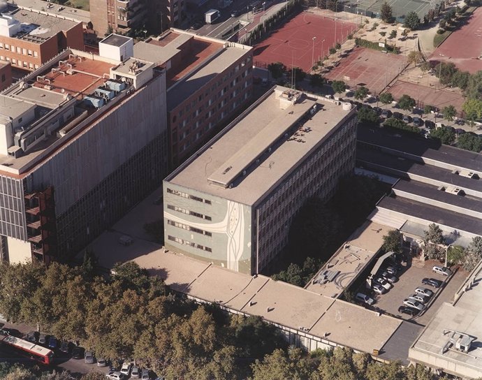 Edificio de la UPV en Blasco Ibáñez junto al Clínico