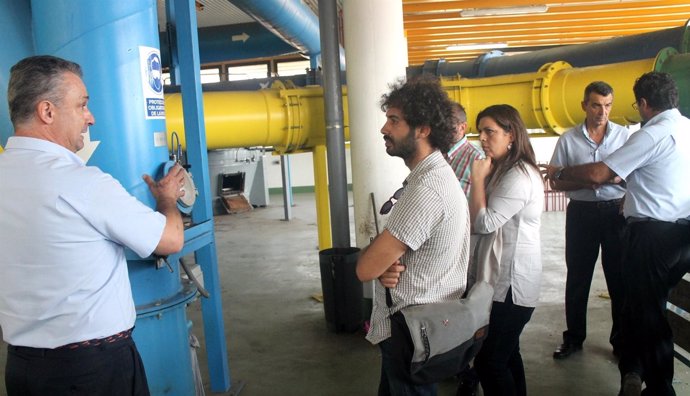 Julián Moreno visita las instalaciones de Lipasam.