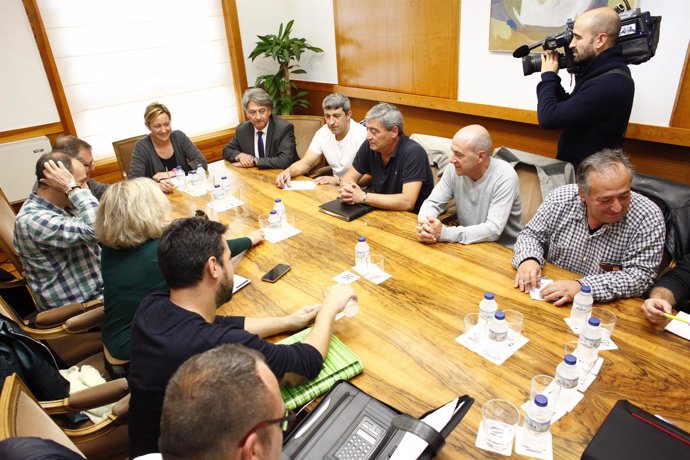 Gastón se reúne con el Comité de Empresa de la Térmica de Andorra.