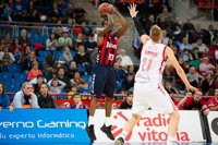 Un canastón de Beaubois da la primera victoria a Baskonia en Euroliga