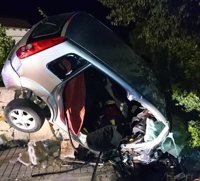Dos fallecidos y cuatro heridos, entre ellos una niña de 3 años, en un accidente de tráfico en Gandia